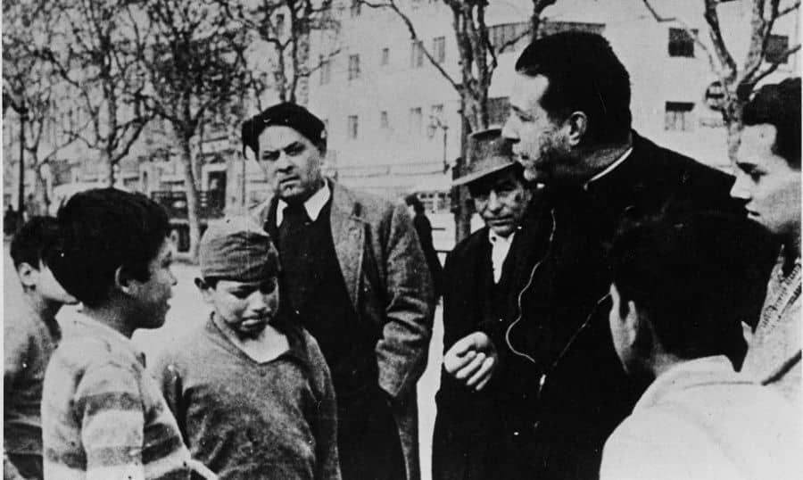 Mes de la Solidaridad en Chile: Lo dijo el Padre Hurtado ¿Y hoy qué hacemos?