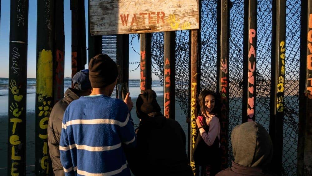 El Papa: migrantes y refugiados buscan un lugar donde vivir en paz