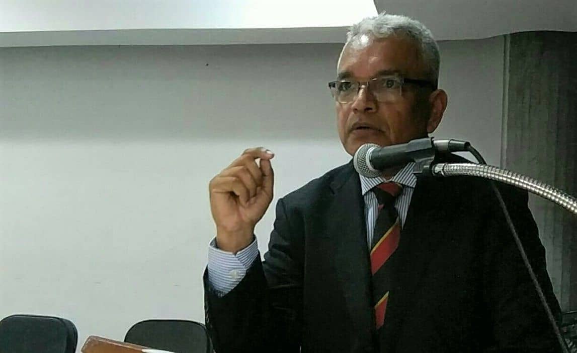 Venezuela: ¿es posible salir de la crisis? Responde el P. Luis Ovando S.J.