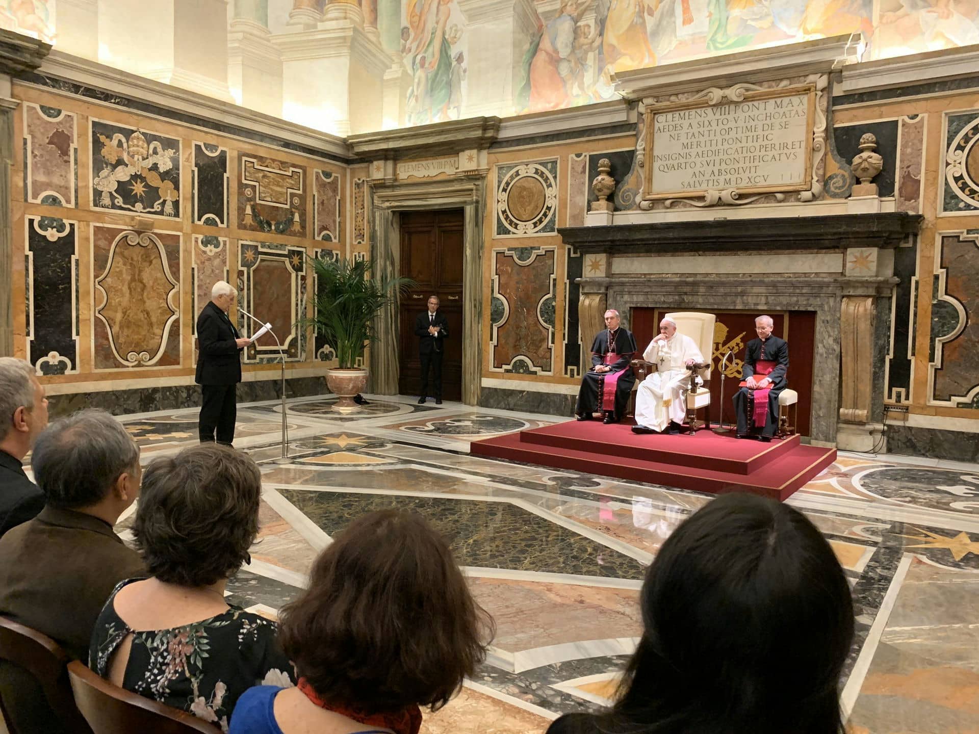 Papa Francisco por los 50 años del SJSE: “abran futuro, susciten posibilidades, generen alternativas”