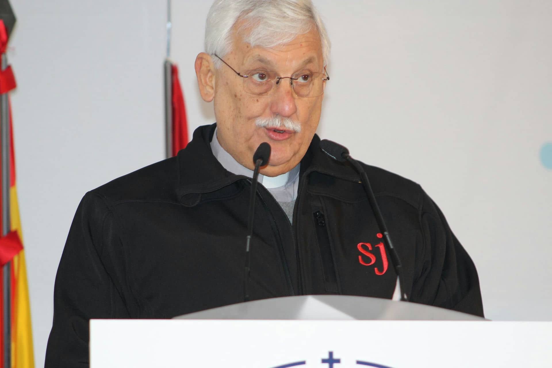 El P. General da discurso en la inauguración del nuevo campus de la Universidad Loyola Andalucía