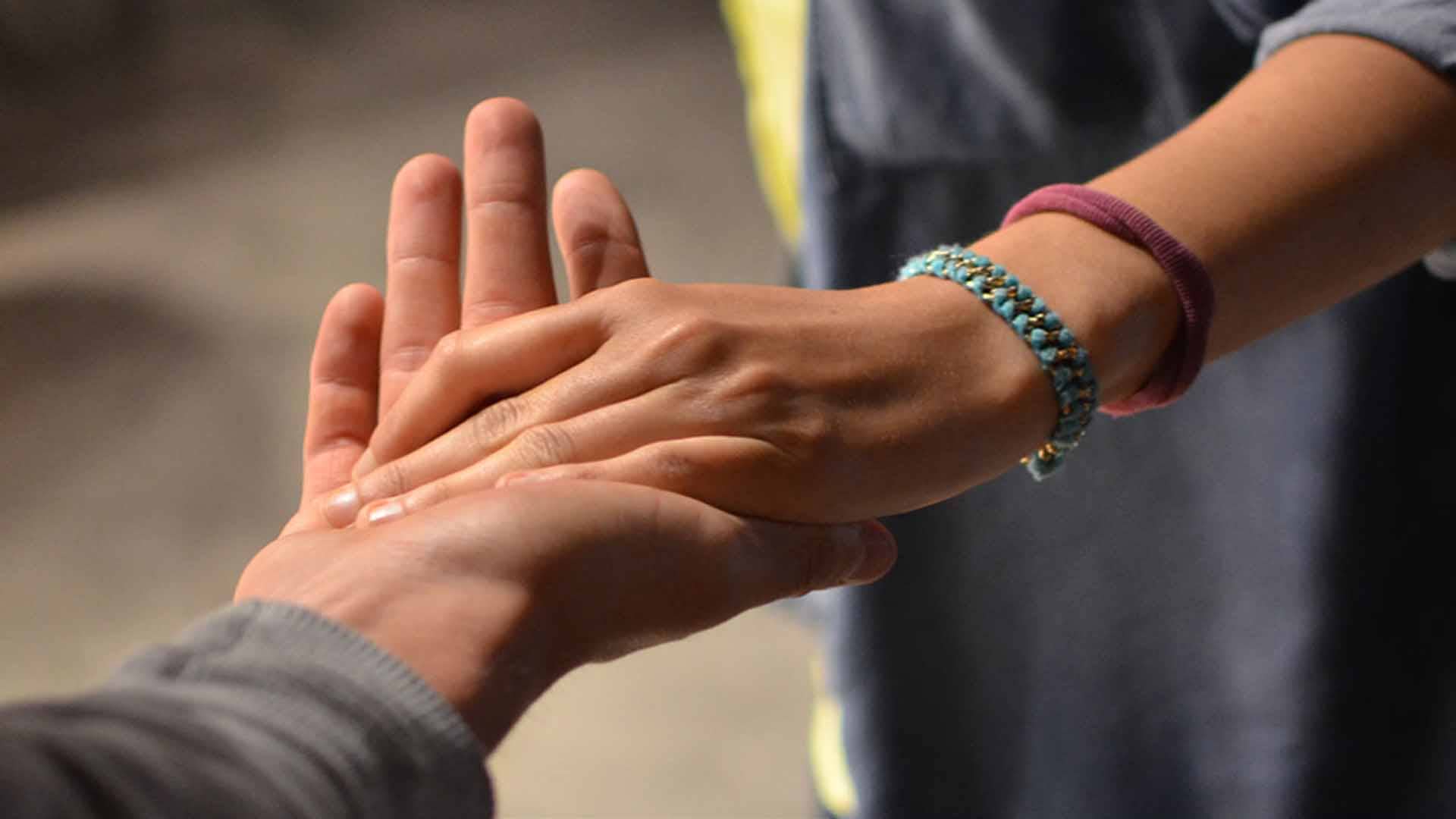 Un mundo herido que clama por una cura. Por: John Dardis, S.J.