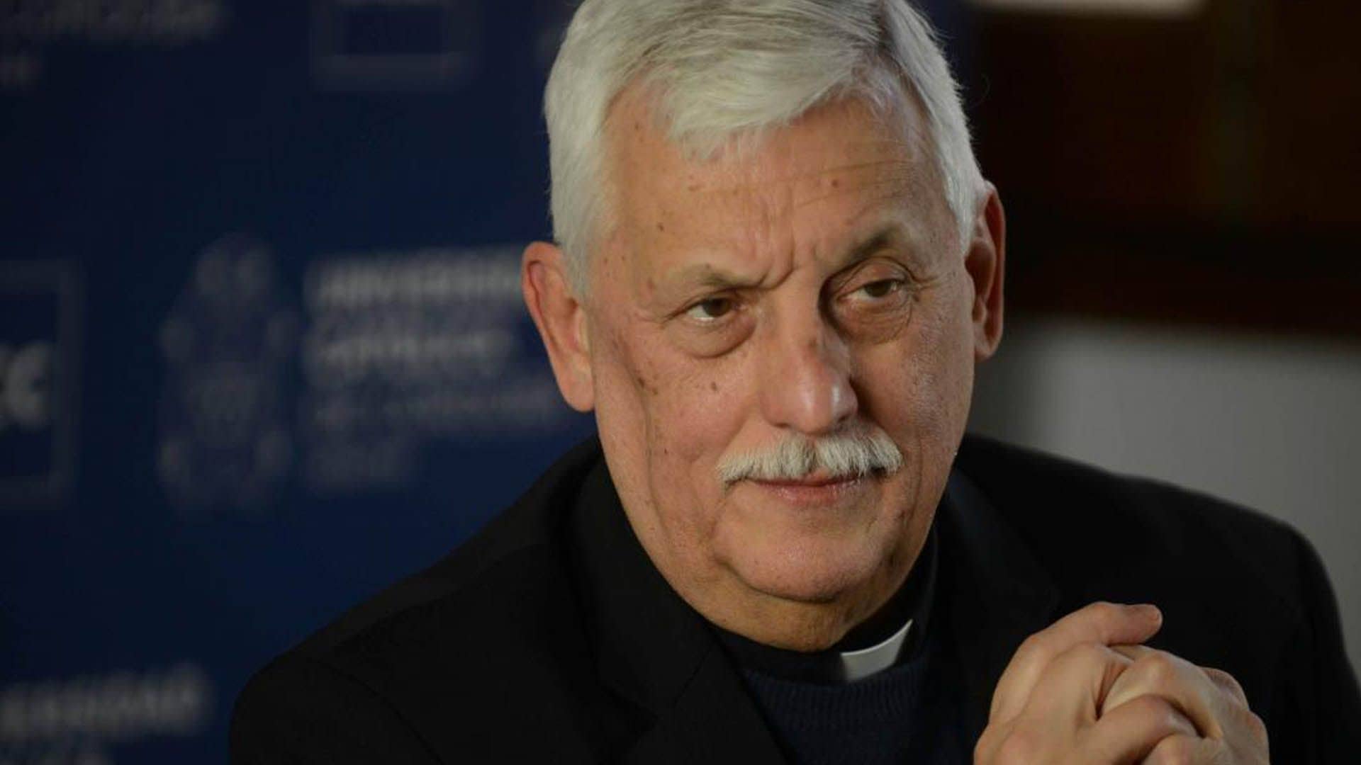 P. General Arturo Sosa: 