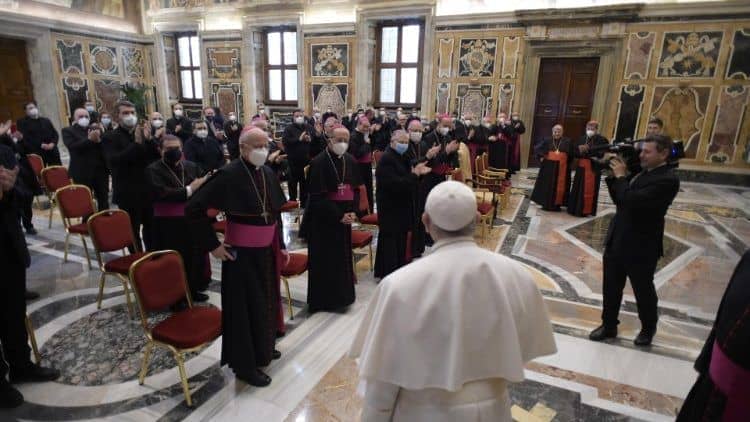 El Papa: Quien no sigue el Concilio no está con la Iglesia