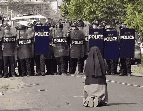 Myanmar: el número de víctimas asciende a 400