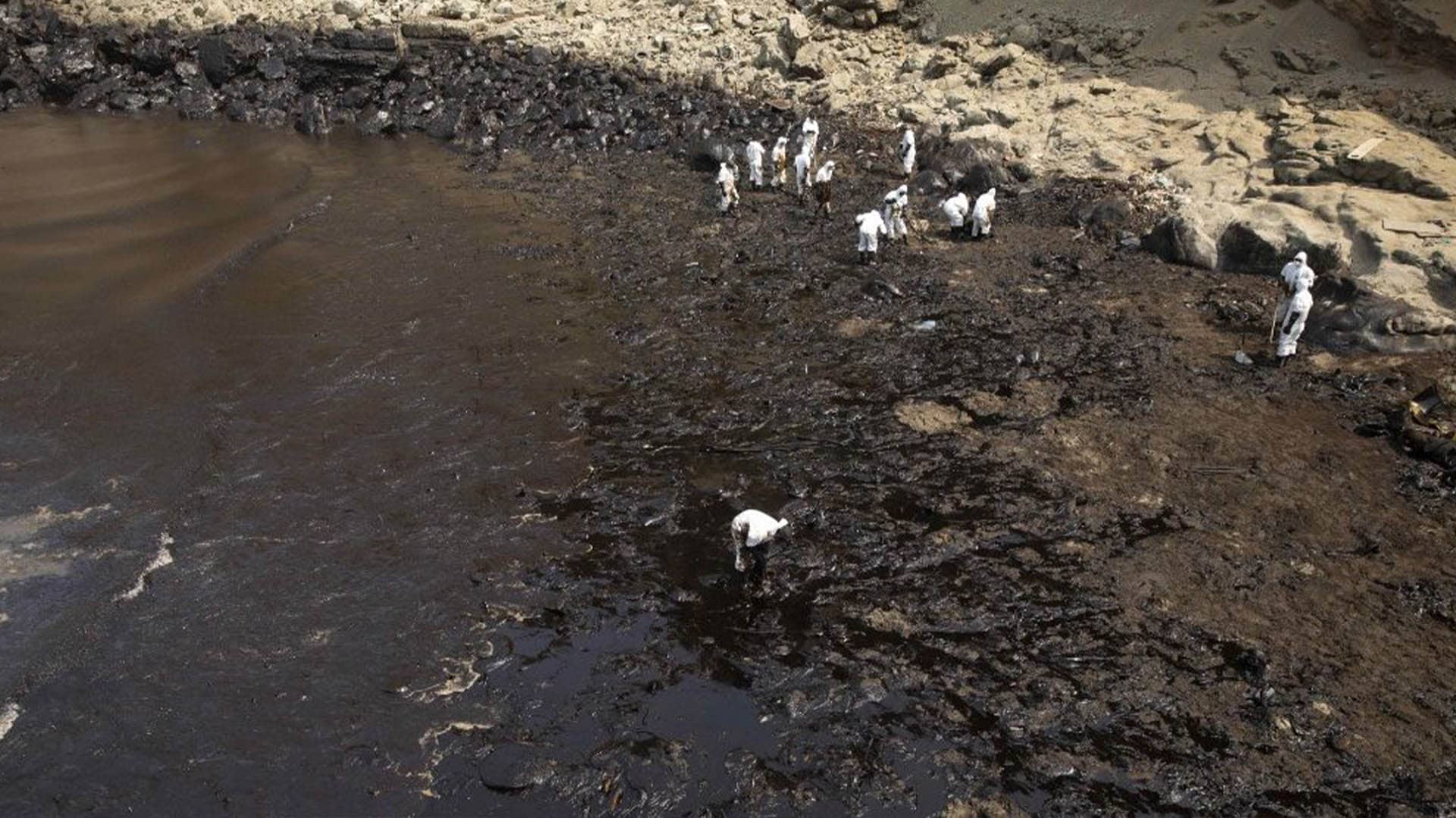 Iglesia pide soluciones ante derrame de petróleo en Perú