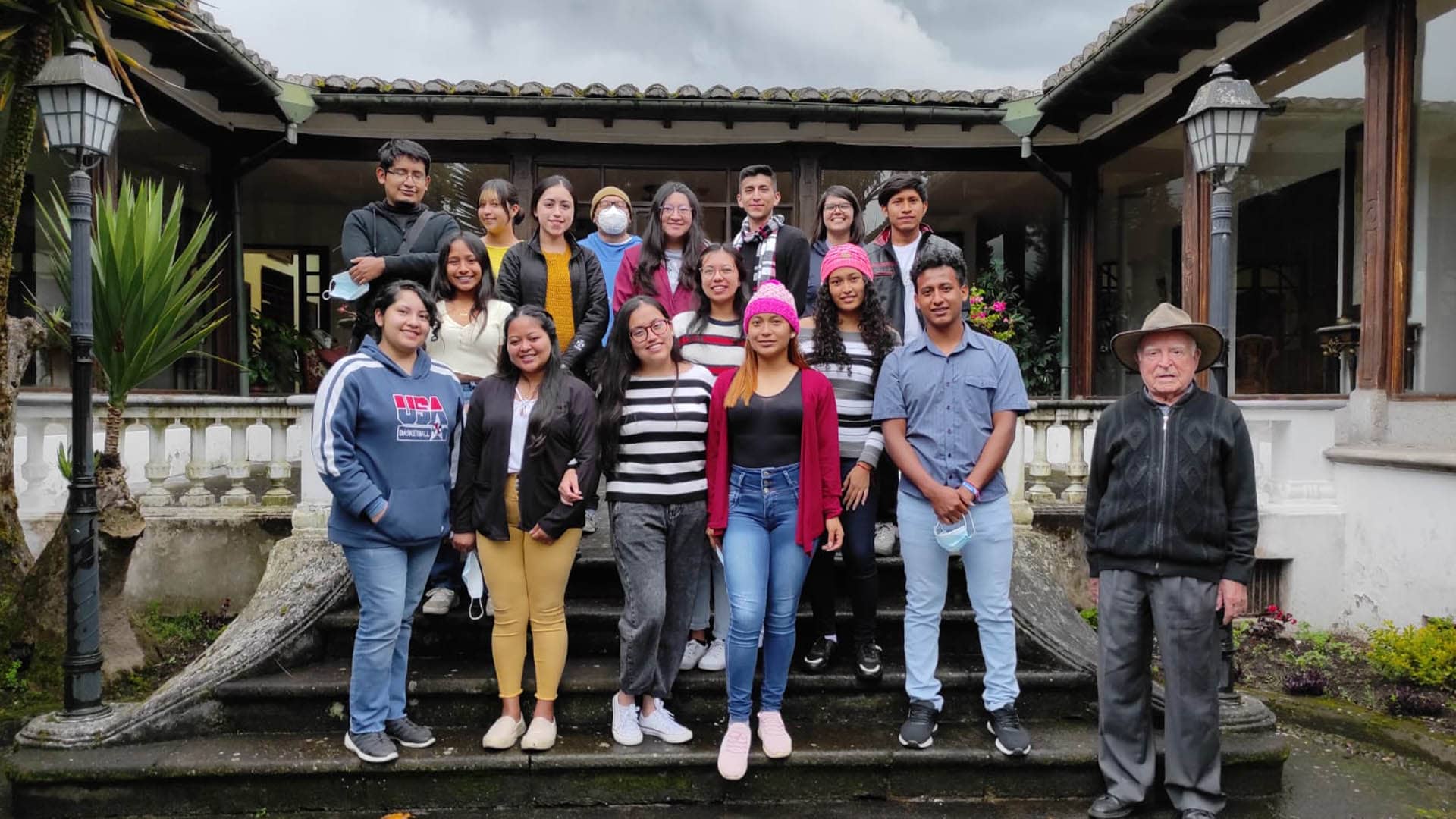 Jóvenes ecuatorianos viven EE con Programas Claver y Fabro