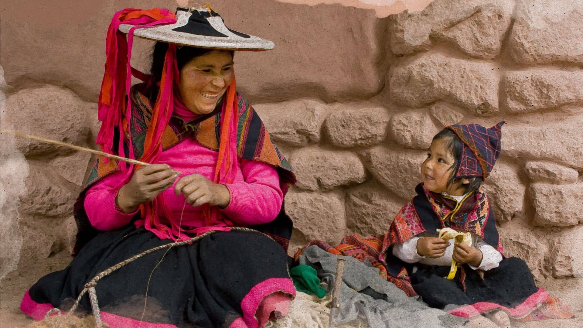 Día de los Pueblos Indígenas: la mujer como pilar comunitario